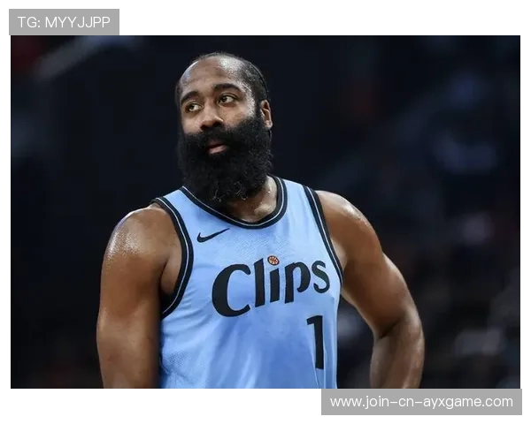 哈登突破上篮轻松搞定,快船稳稳占上风 哈登突破上篮轻松搞定,快船稳稳占上风