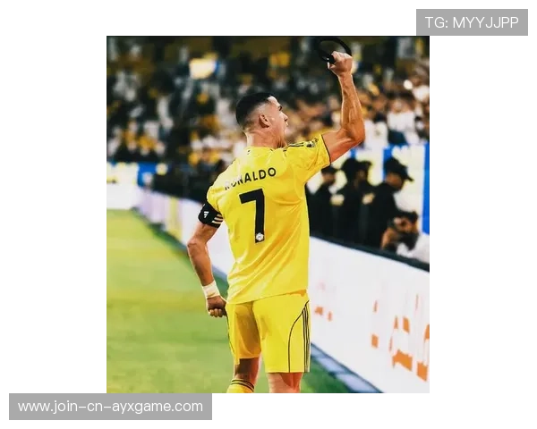 C罗凌空抽射破网，利雅得胜利看台炸裂，c罗罗里c罗里c