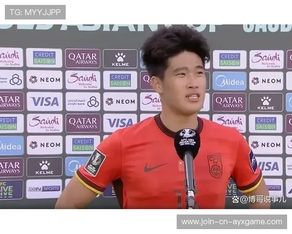 彭啸头球争顶压制对手